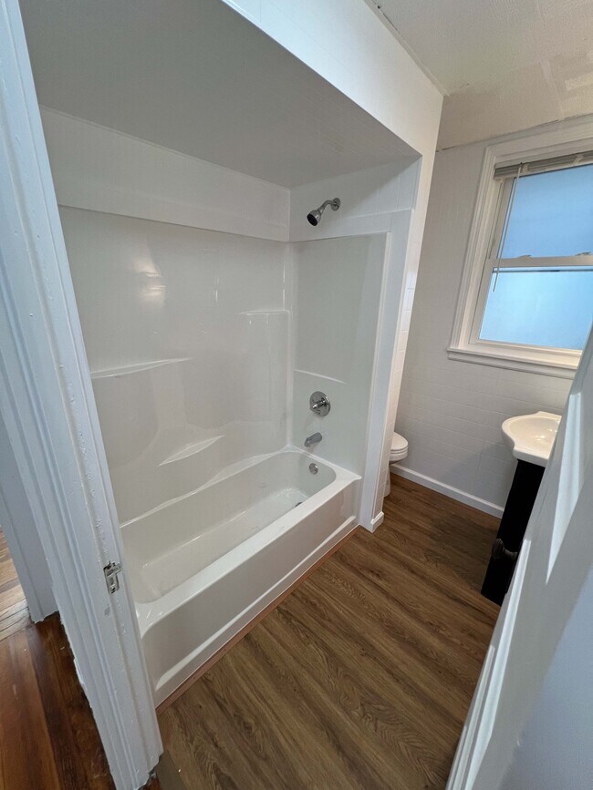 Building Photo - 1001 Wheeler Ave