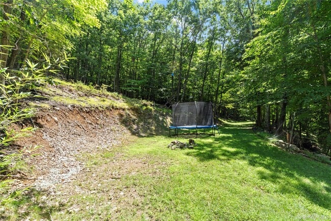 Building Photo - 144 Call Hollow Rd