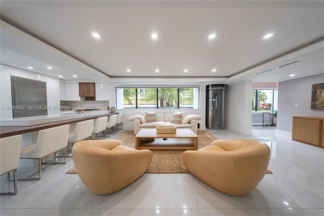 Building Photo - 5601 N Ocean Dr