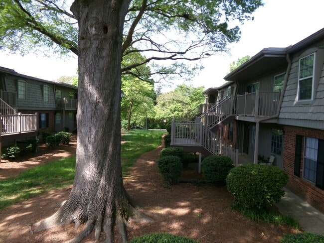 Building Photo - Salem Square Apartments