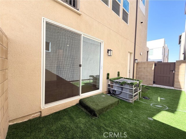 Building Photo - 105 Biome