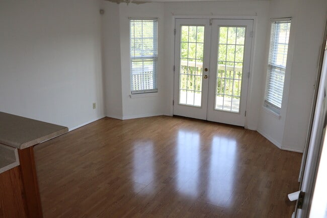 Building Photo - Available 10/7/2025