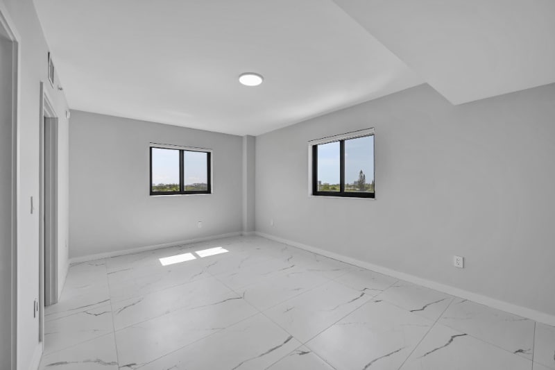 Building Photo - 840 NE 130th St