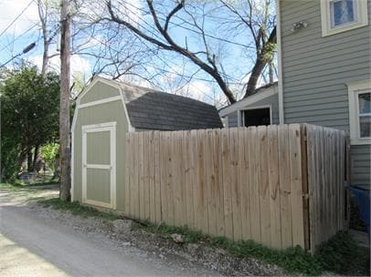 Building Photo - 348 E 12th St