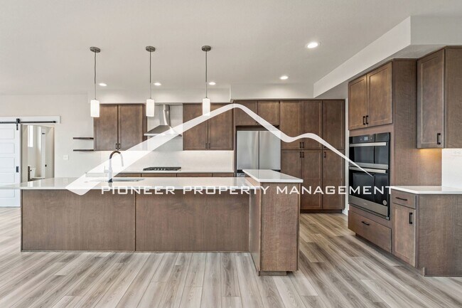 Building Photo - Breathtaking Pikes Peak Views in Desirable Wolf Ranch - 4 bedroom, 3 Full Bath, Office and Loft, ...