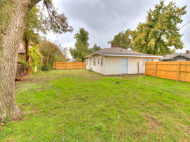 Building Photo - 2713 NW 14th St