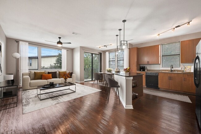 Interior Photo - Arthouse