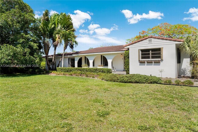 Building Photo - 8480 SW 66th St