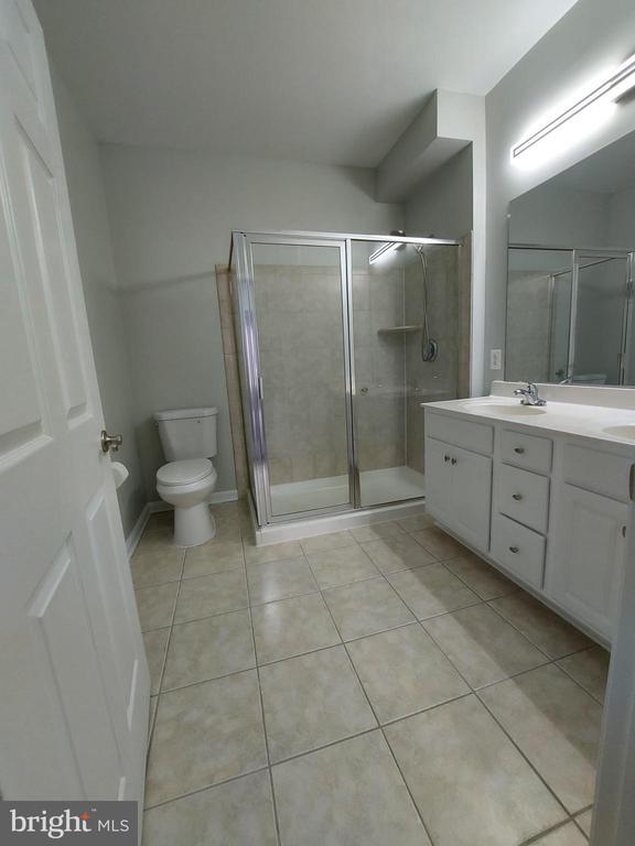 Building Photo - 21228 McFadden Square