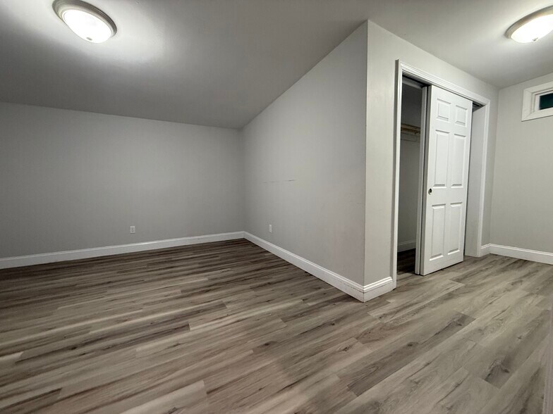 Building Photo - 19 Rose St