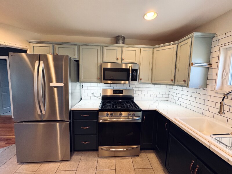 Building Photo - 3647 Adams St