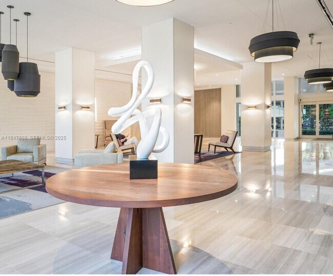 Building Photo - 100 Bayview Dr