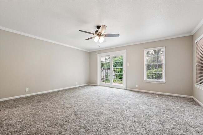 Building Photo - Pristine Updated Indian Creek Condo