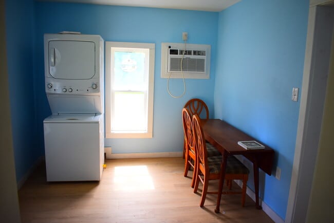 Building Photo - 819 Gene Alley
