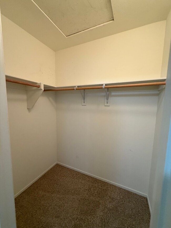 Building Photo - First time rental - quiet Moorpark neighbo...