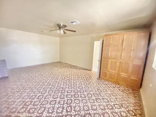Building Photo - 18446 Boren Pl