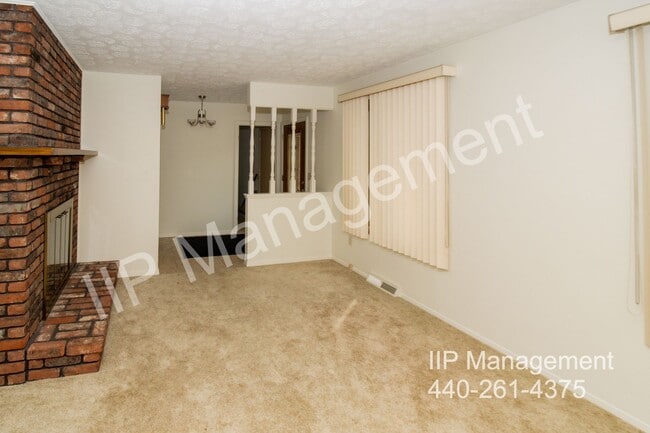 Building Photo - 10247 Danvers Dr