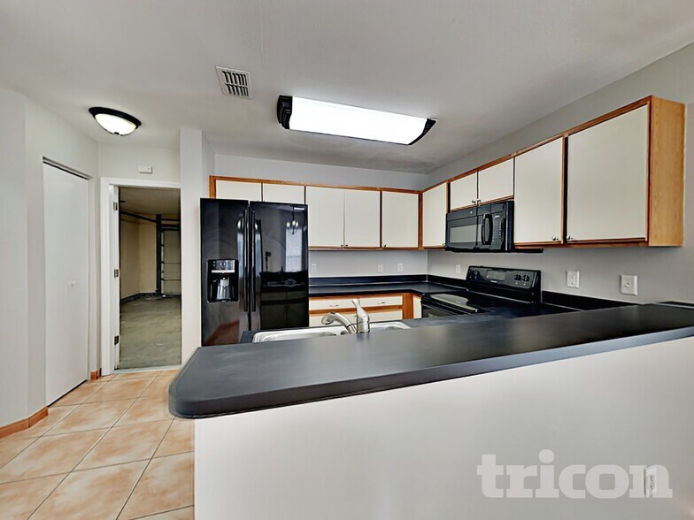 Building Photo - 10418 Glassborough Dr