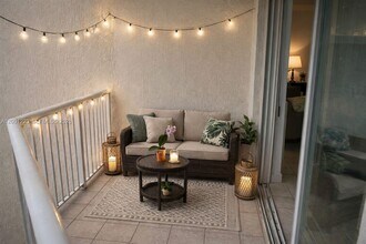 Building Photo - 280 SW 20th Rd