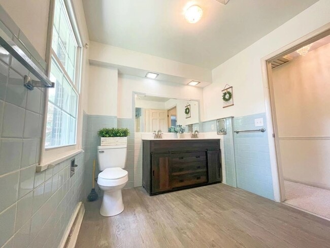 Building Photo - 309 Dorchester Rd