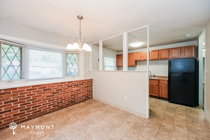 Building Photo - 9687 Cedarhurst Dr