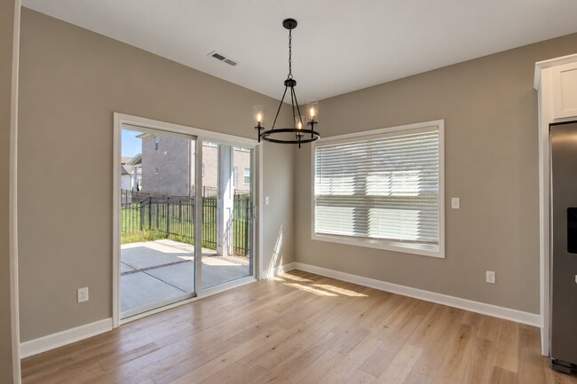 Building Photo - 1407 Brook Hill Drive