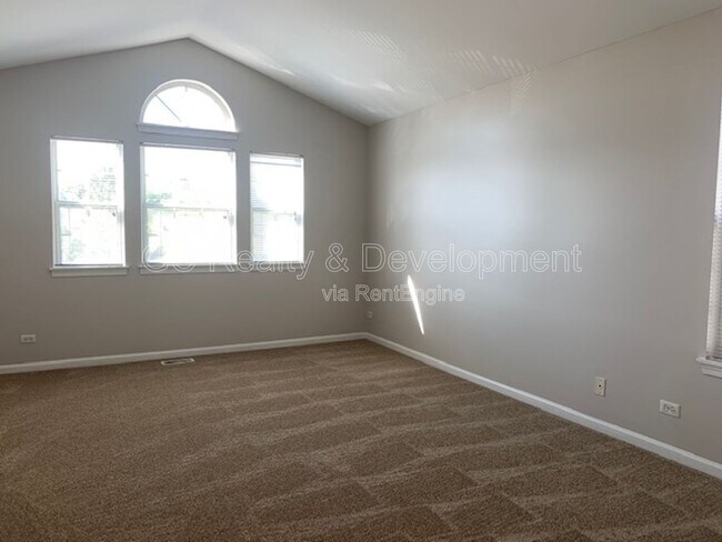 Building Photo - 5474 Ridge Crossing