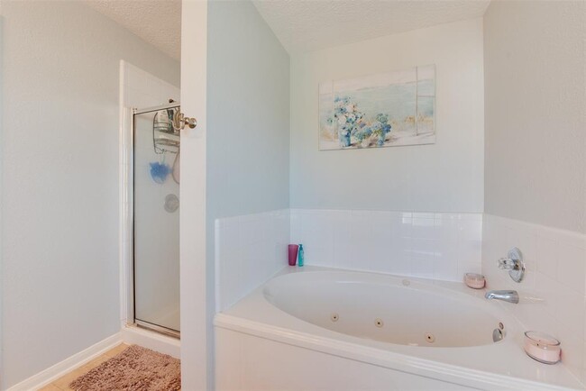 Building Photo - 3403 Legends Garden Dr