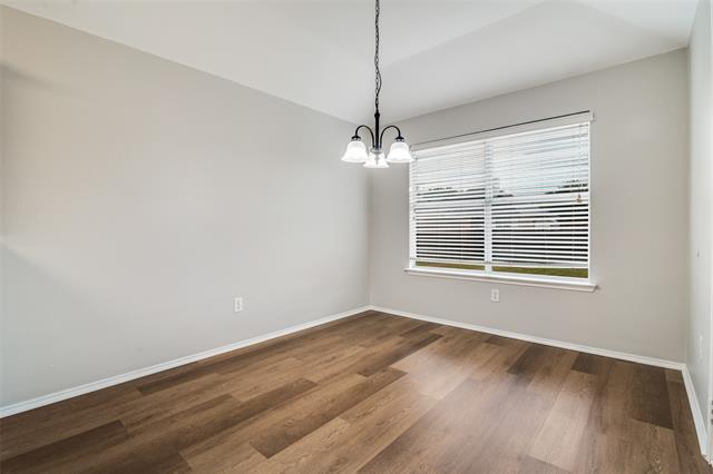 Building Photo - 3690 Chestnut Trail