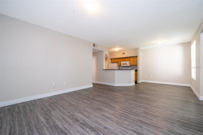 Building Photo - 5953 Westgate Dr