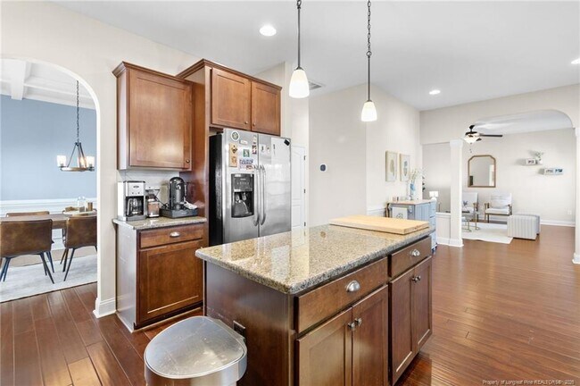 Building Photo - 597 Micahs Way N