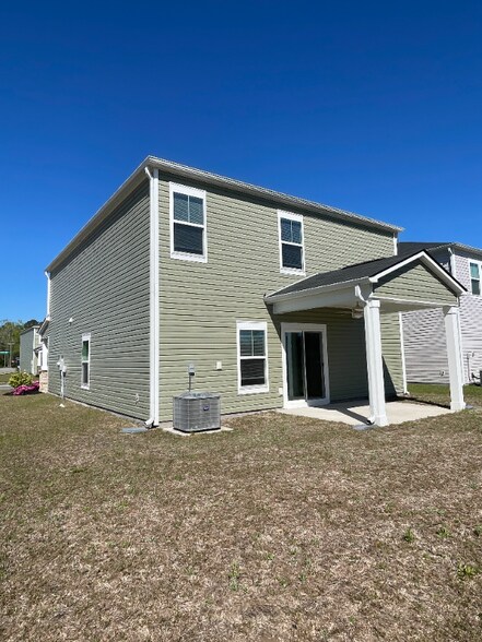 Building Photo - 1000 Saltgrass Way
