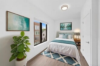 Building Photo - 645 N MacQuesten Pkwy