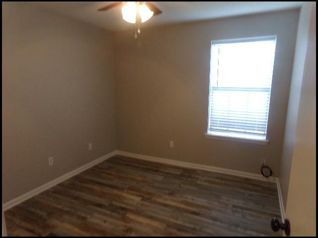 Building Photo - 13 Pheasant Run Dr