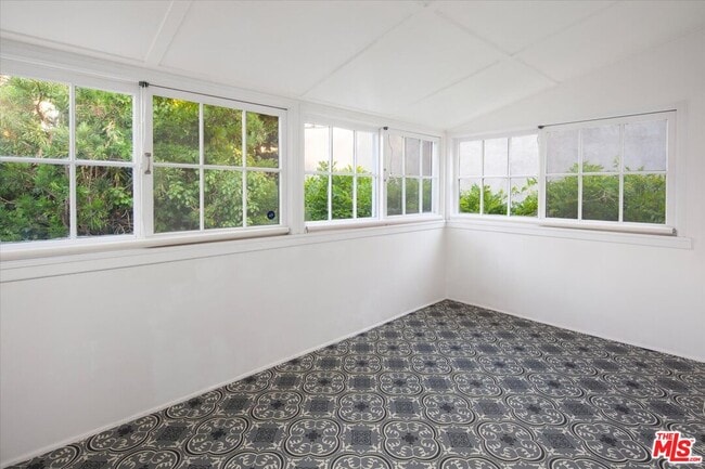 Building Photo - 3479 Oak Glen Dr