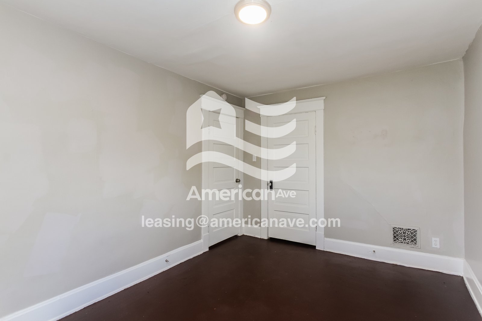 Building Photo - 1055 W 33rd St