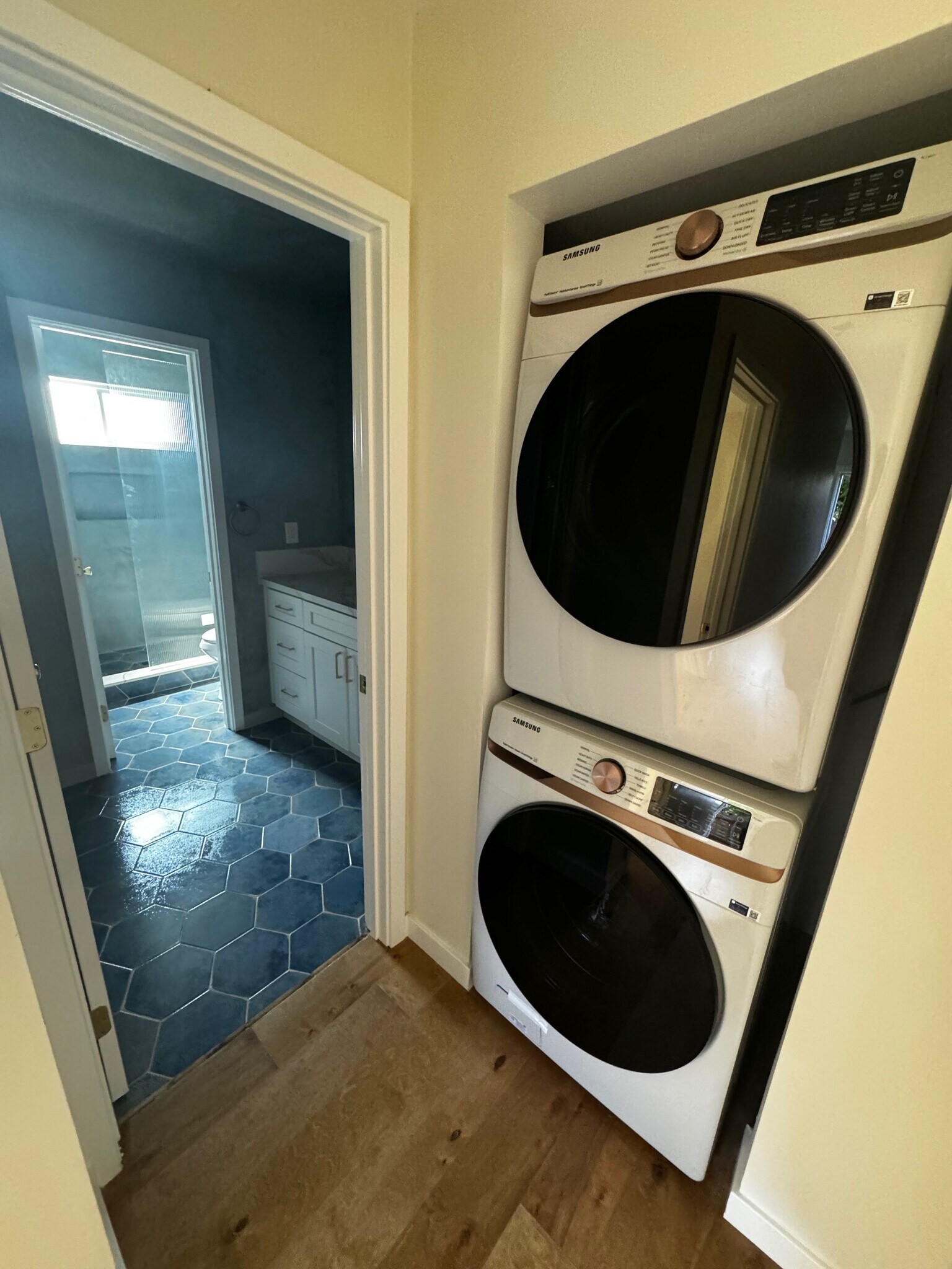 Building Photo - 5661 Campanile Way