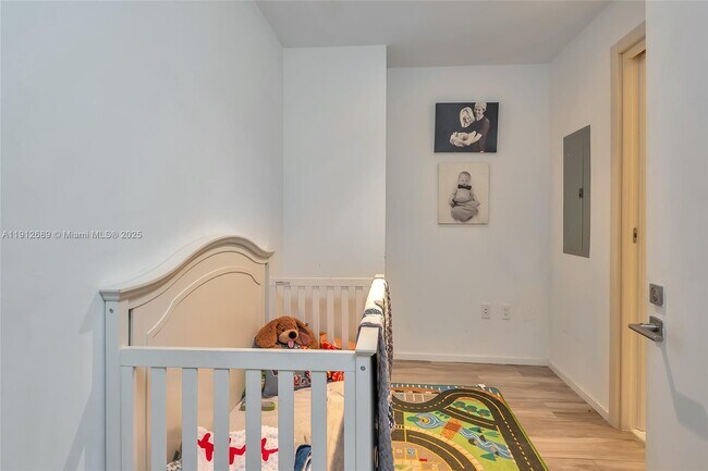 Building Photo - 801 S Miami Ave