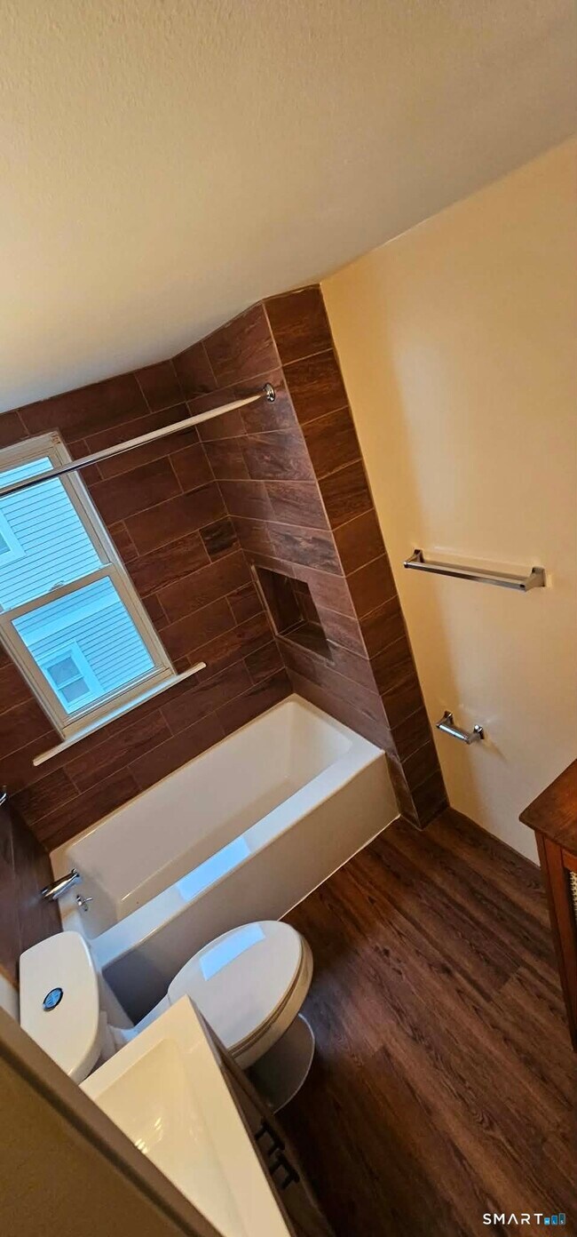 Building Photo - 63 Brooklawn St