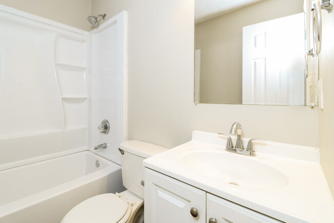 Building Photo - 529 Hearth Pl NW