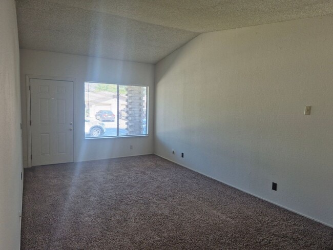 Building Photo - 4688001/70