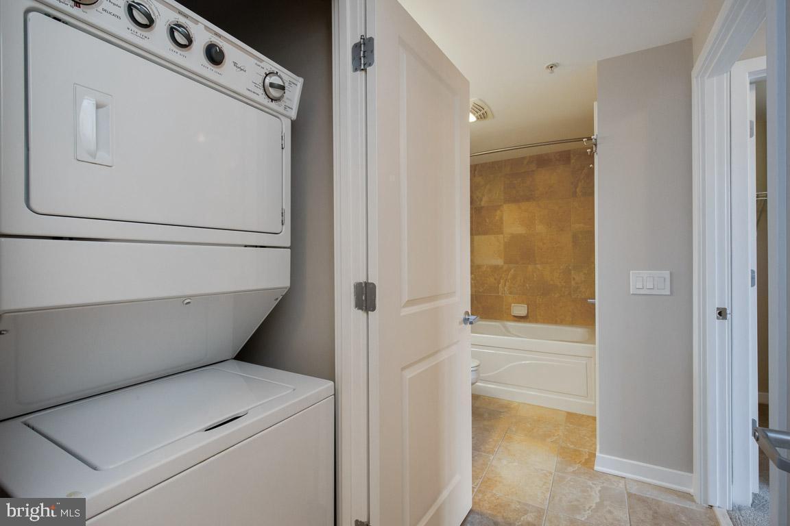 Building Photo - 475 K St NW