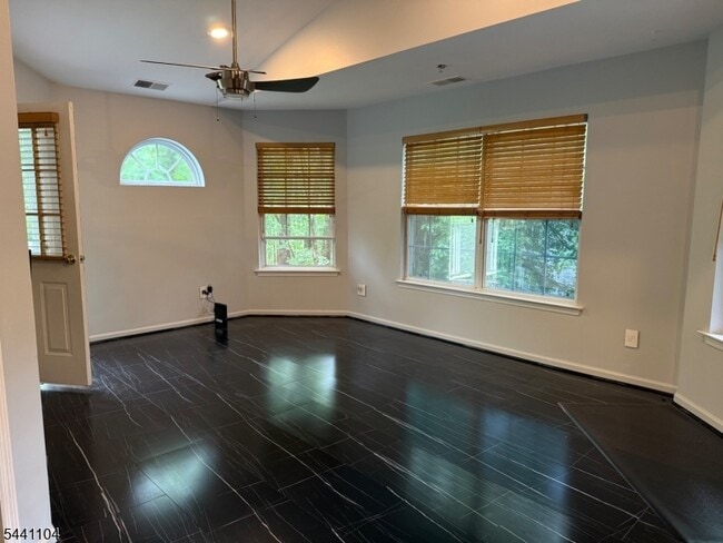 Building Photo - 511 Chatfield Dr