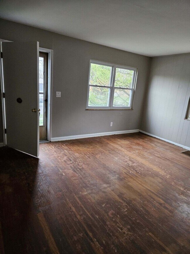 Building Photo - 8298 Jackies Dr