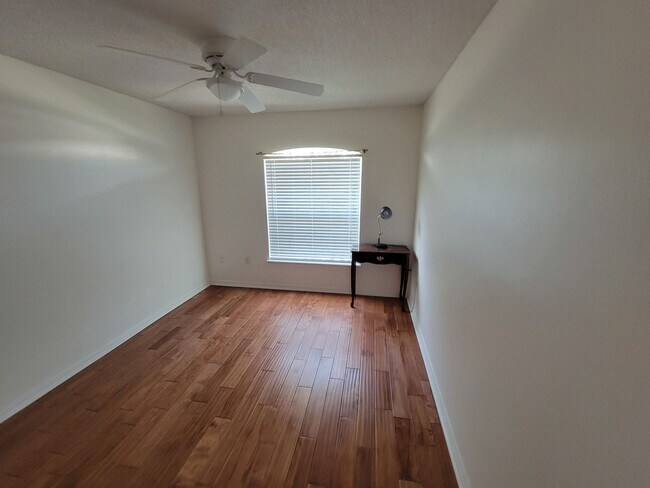 Building Photo - Coming Soon ... Charming 3 Bed/2 Bath Home...