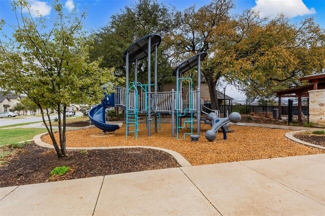 Building Photo - 2916 Zelma Dr