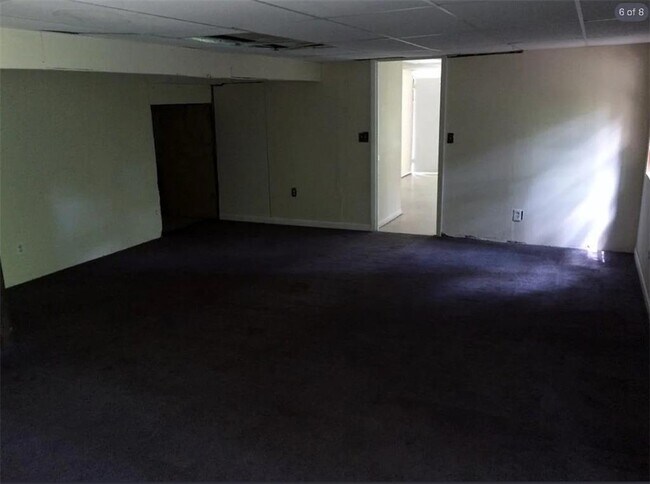 Building Photo - 257 Castleair Dr NE