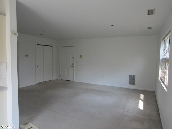 Building Photo - 105 Ashland Ave