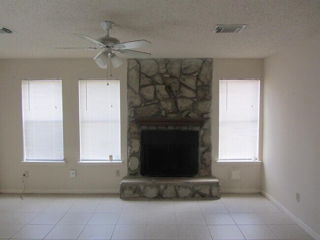 Building Photo - 5810 Twisted Pine Ct