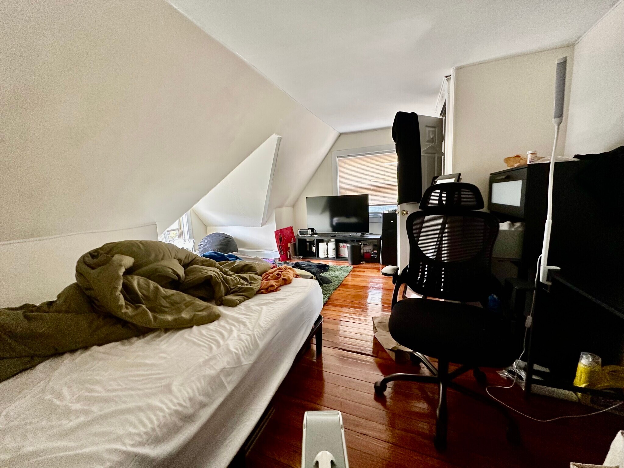 Building Photo - 74 Ashford St